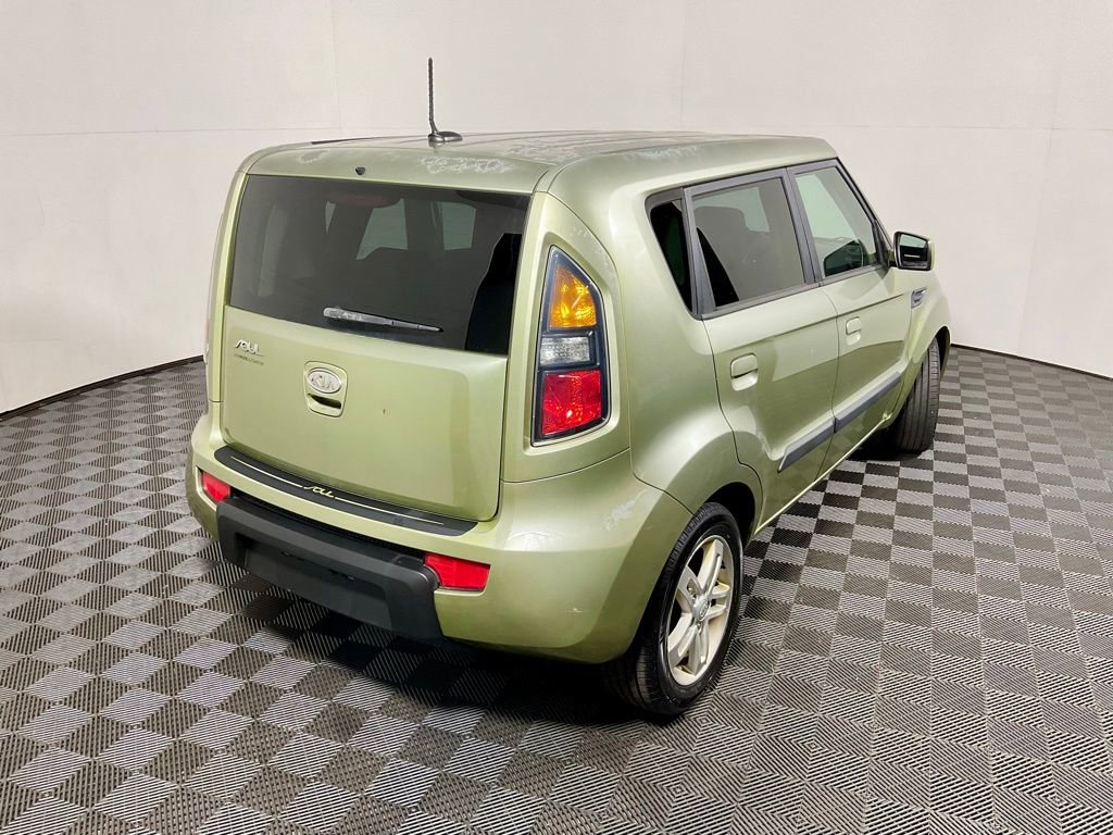 Used 2010 Kia Soul + w/ Audio Pkg image 11