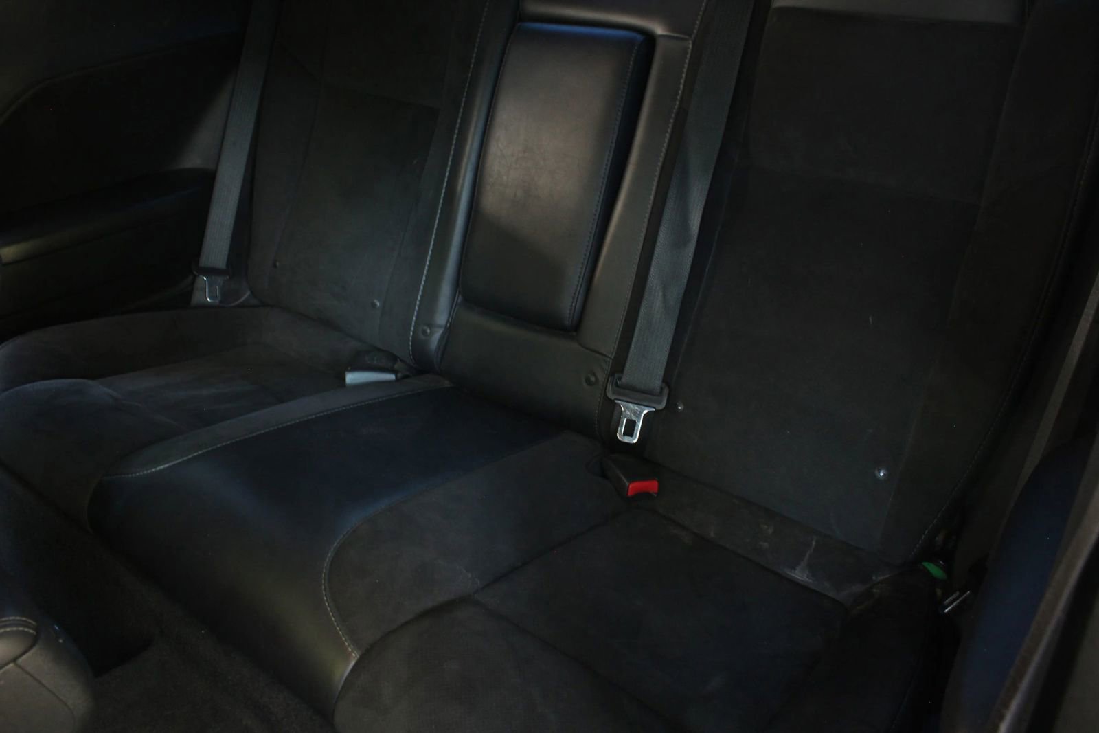 Used 2015 Dodge Challenger R/T Scat Pack w/ Scat Pack Appearance Package RWD image 16