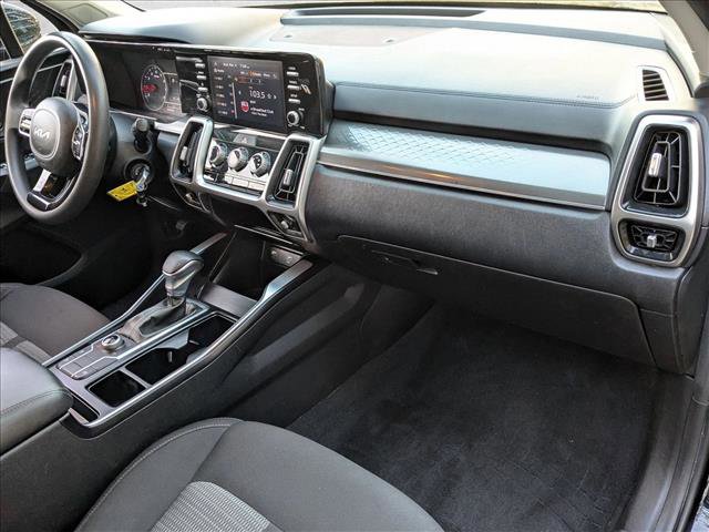 Used 2022 Kia Sorento LX image 20