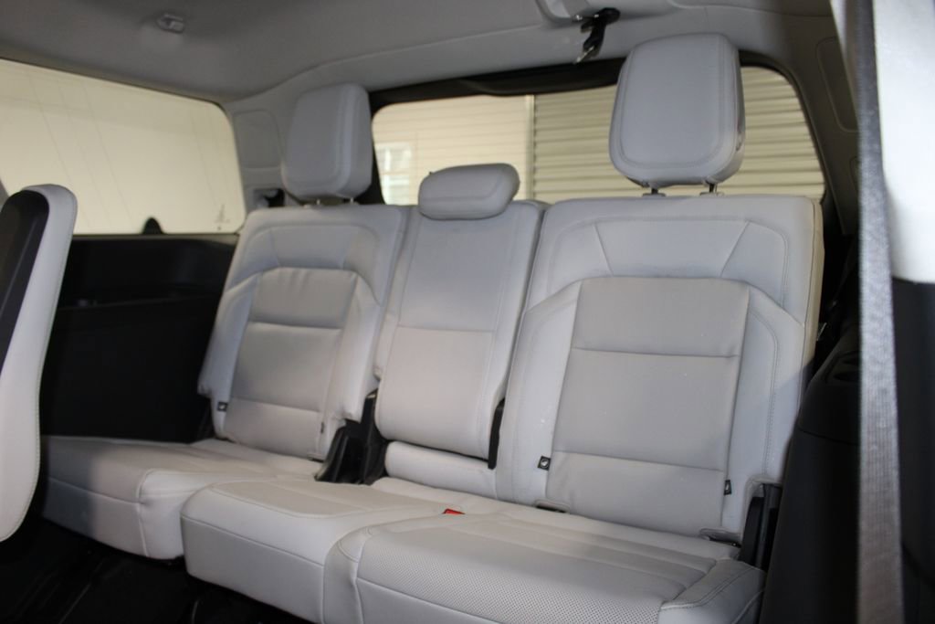 New 2026 Lincoln Navigator Reserve image 27