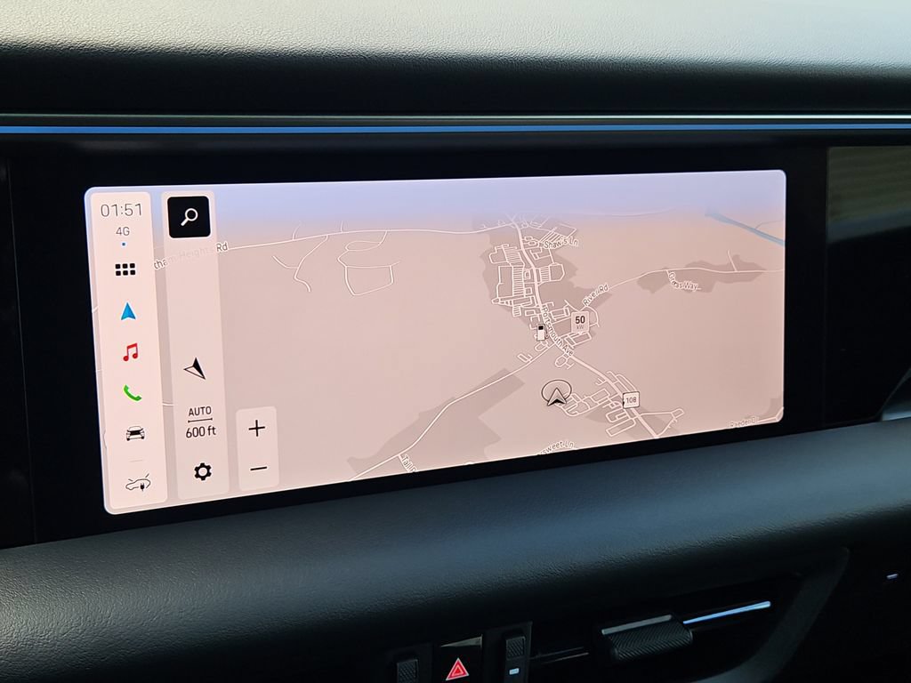Certified 2025 Porsche Macan 4 Electric AWD/4WD image 18