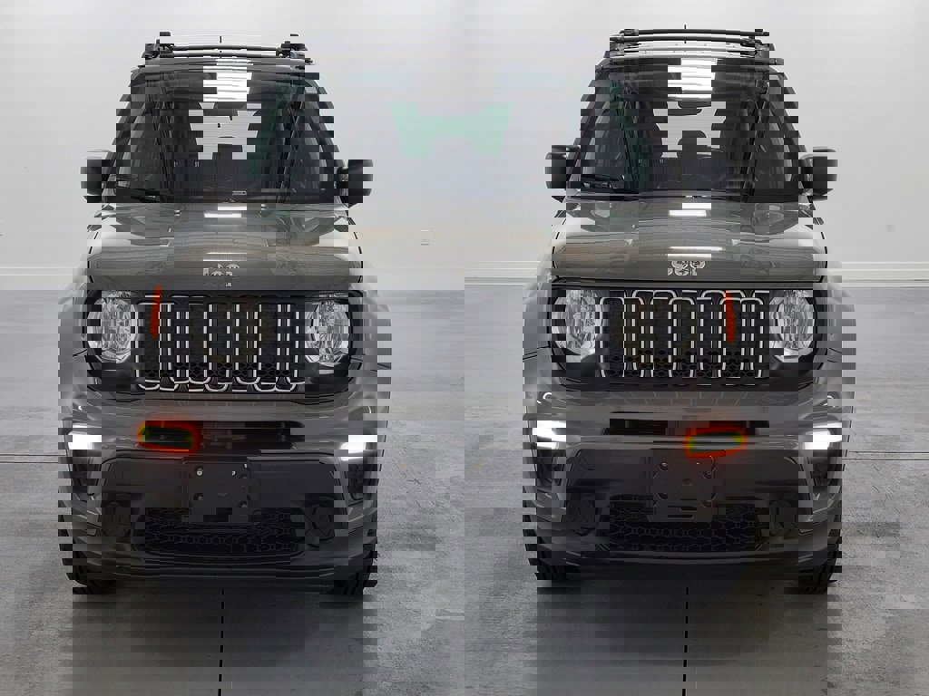 Used 2021 Jeep Renegade Sport image 3