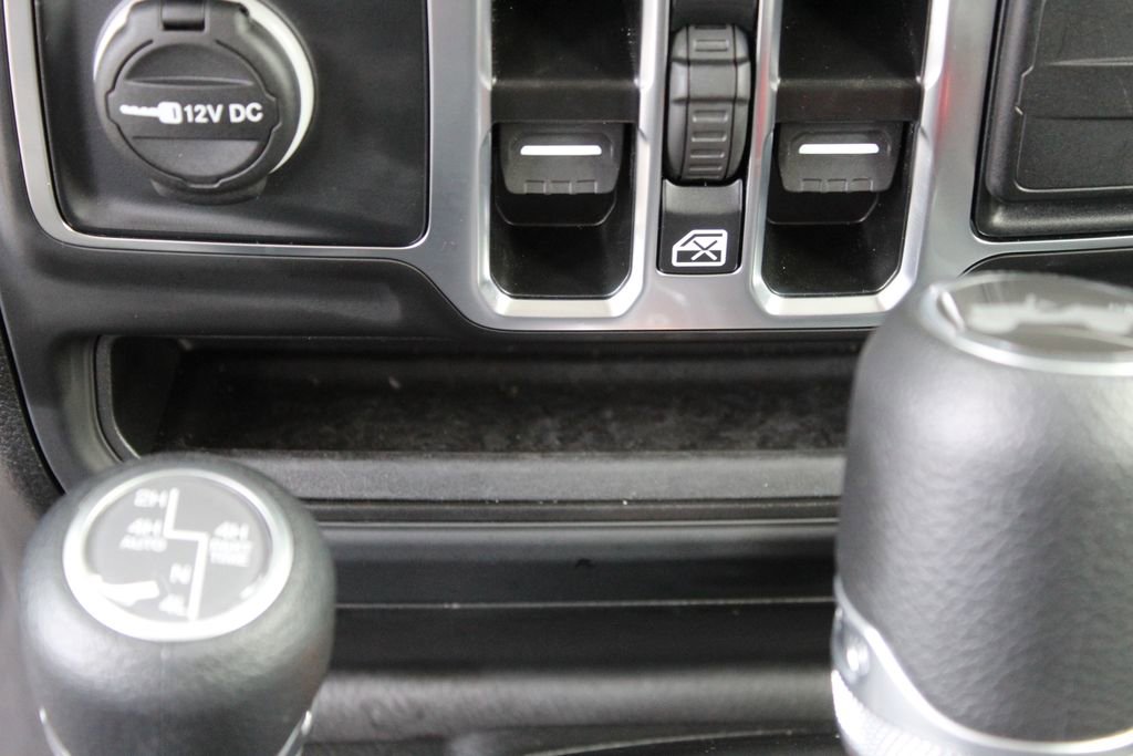 Used 2025 Jeep Wrangler Unlimited Sahara image 20