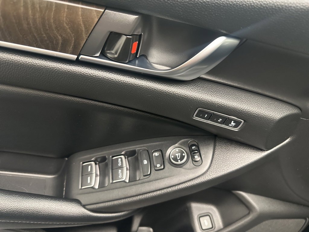 Used 2018 Honda Accord EX-L image 21