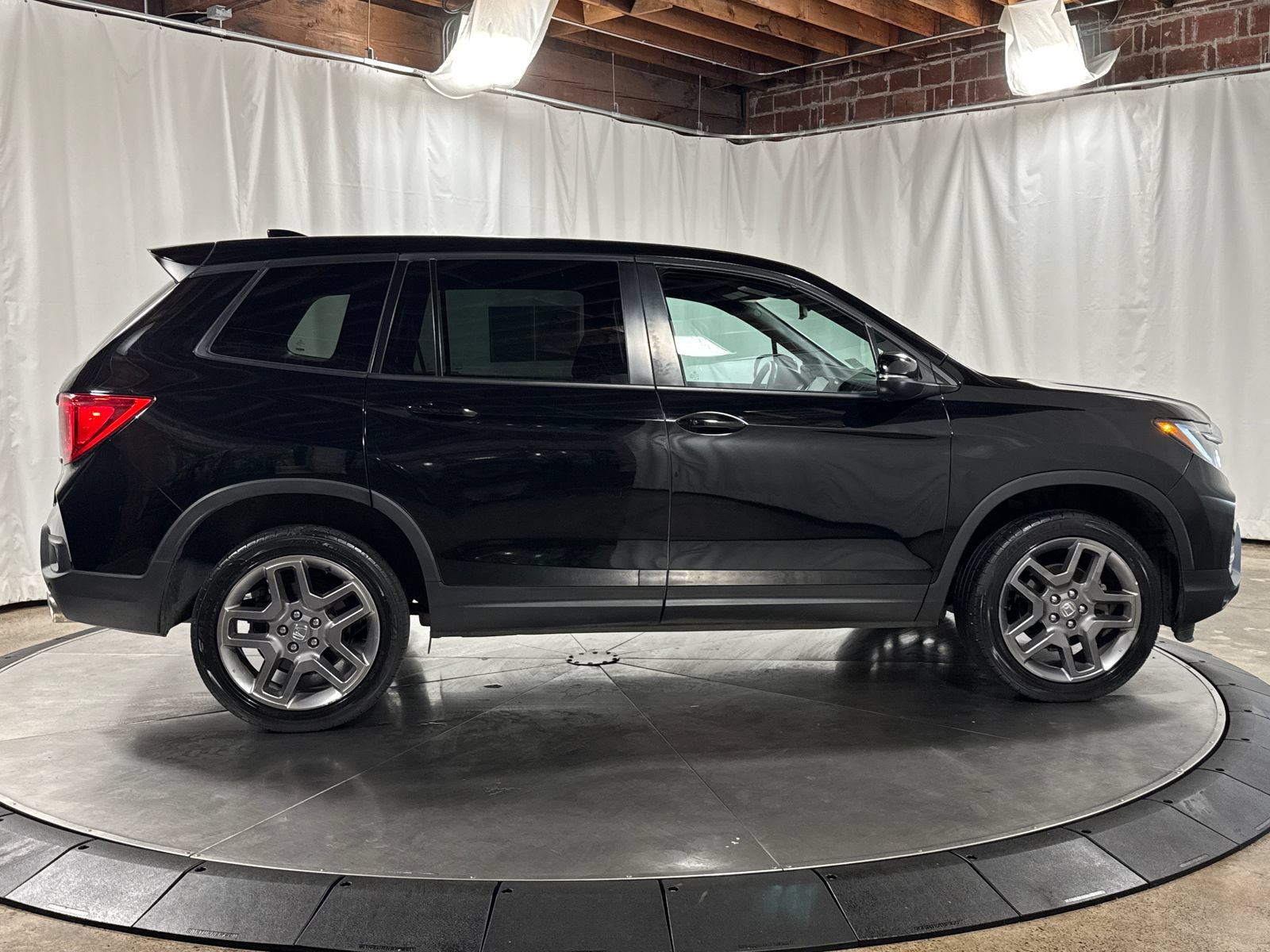 Used 2022 Honda Passport EX-L image 6