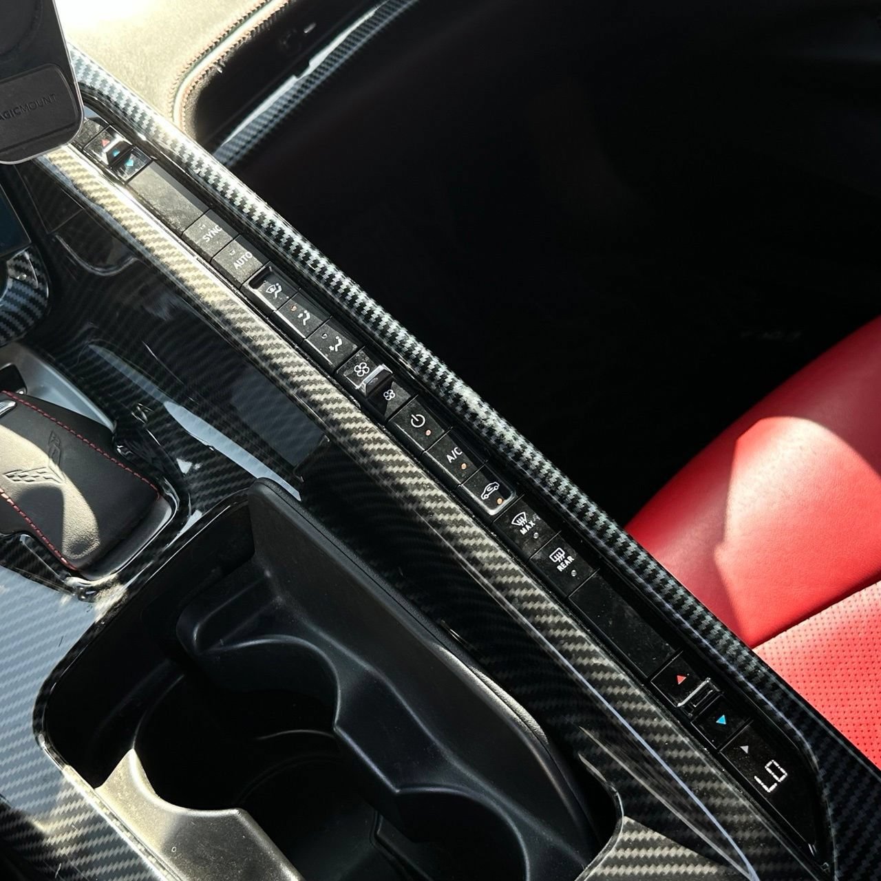 Used 2021 Chevrolet Corvette Stingray Convertible w/ Z51 Performance Package RWD image 20