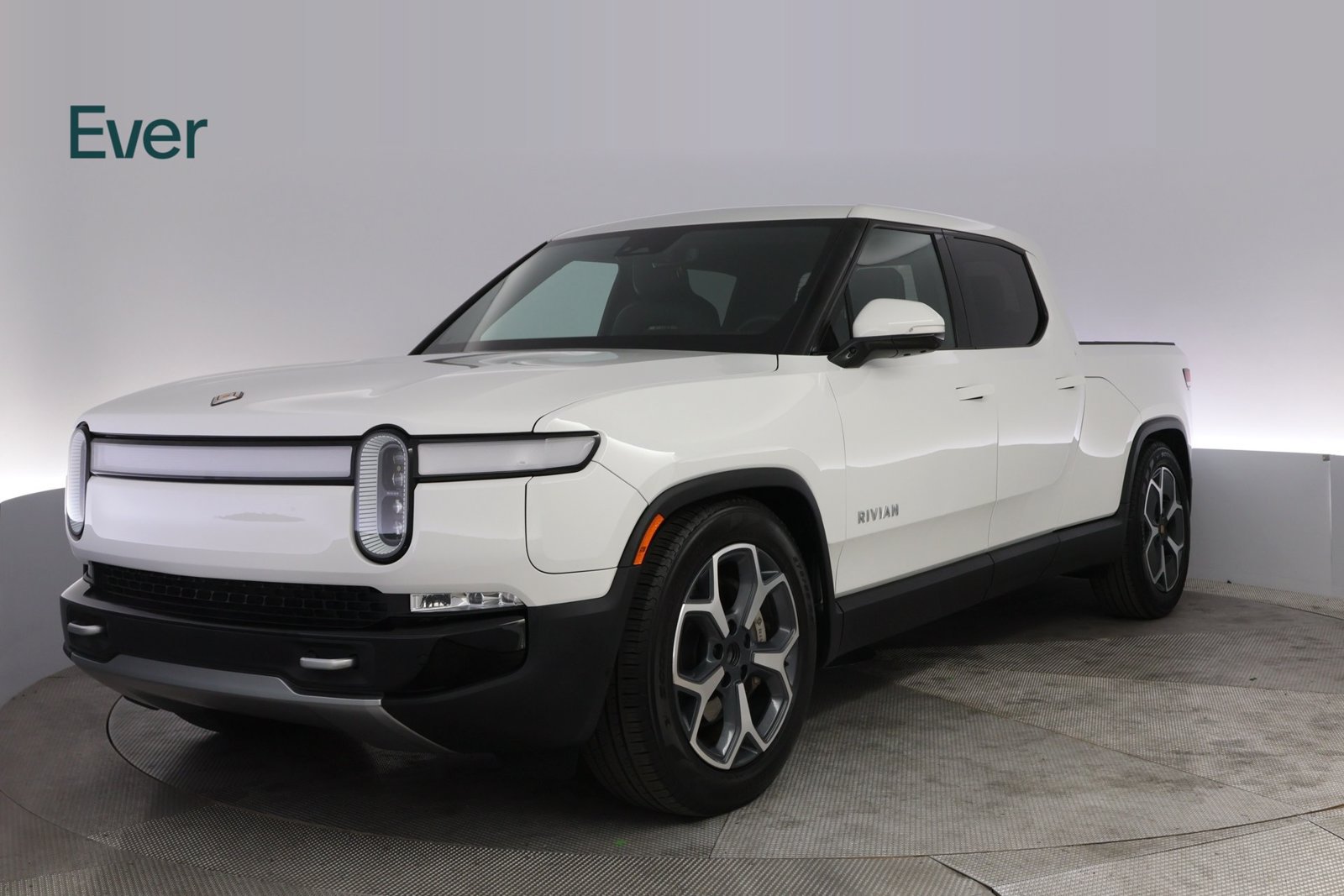 Used 2023 Rivian R1T Adventure Dual AWD/4WD image 2