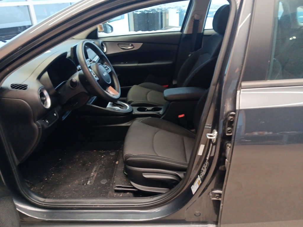 Used 2023 Kia Forte LXS image 20