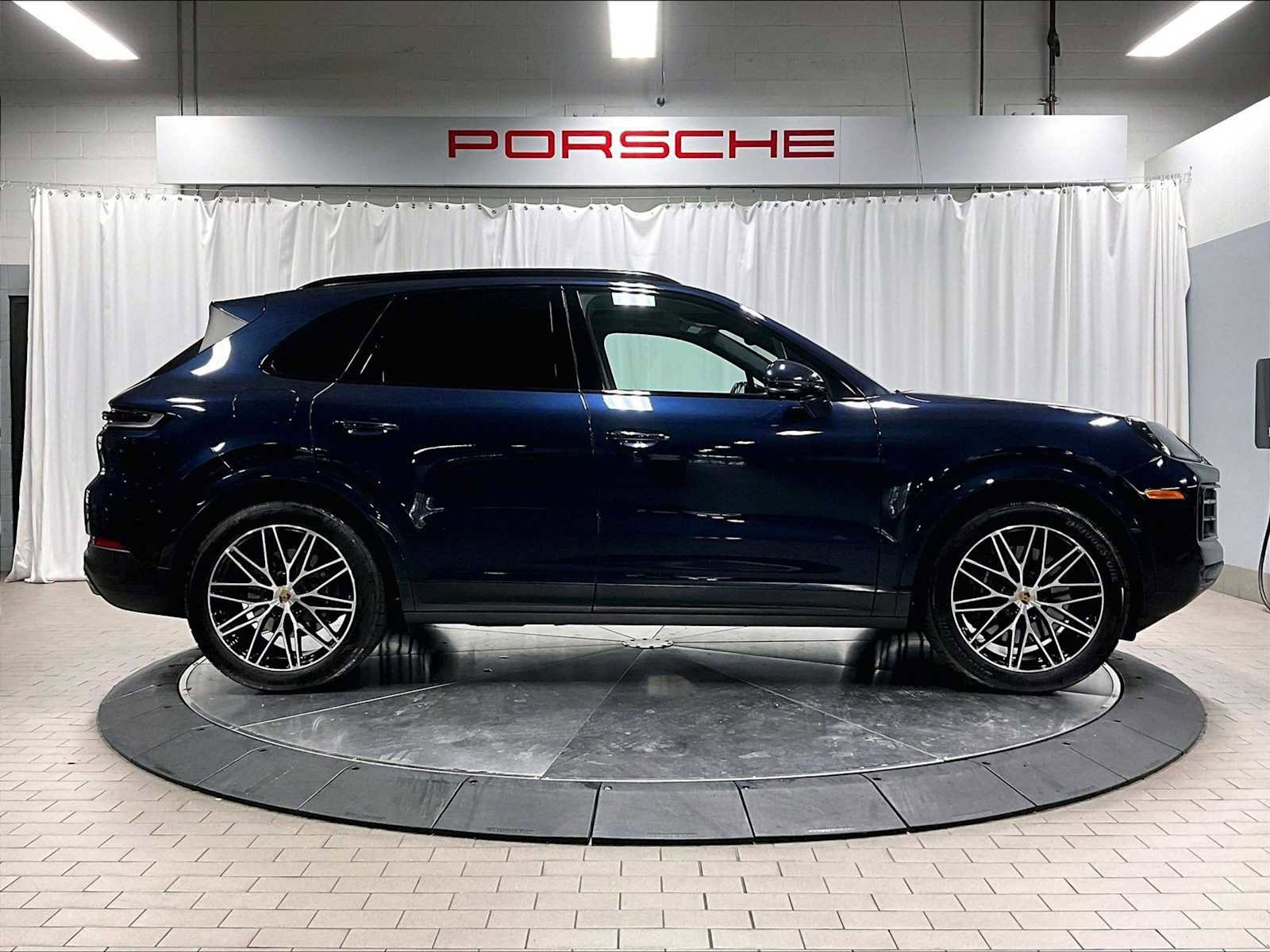 Used 2024 Porsche Cayenne image 11