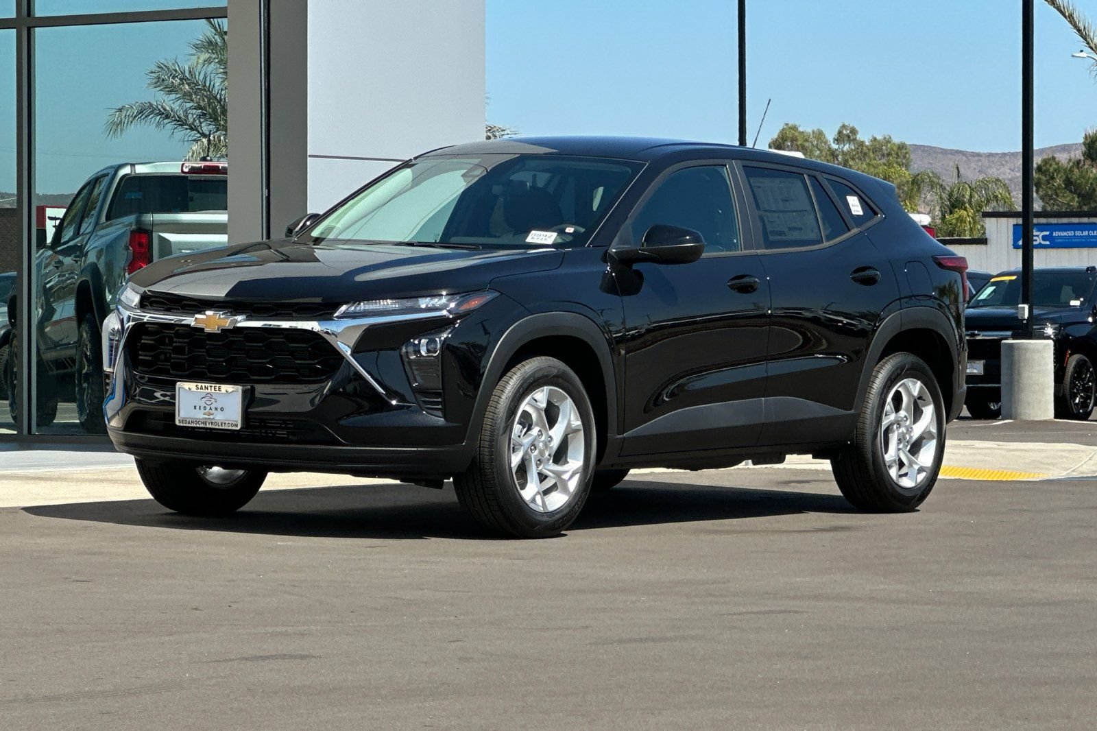 New 2026 Chevrolet Trax LS w/ LS Convenience Package FWD image 8