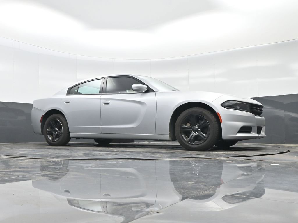 Used 2022 Dodge Charger SXT image 40