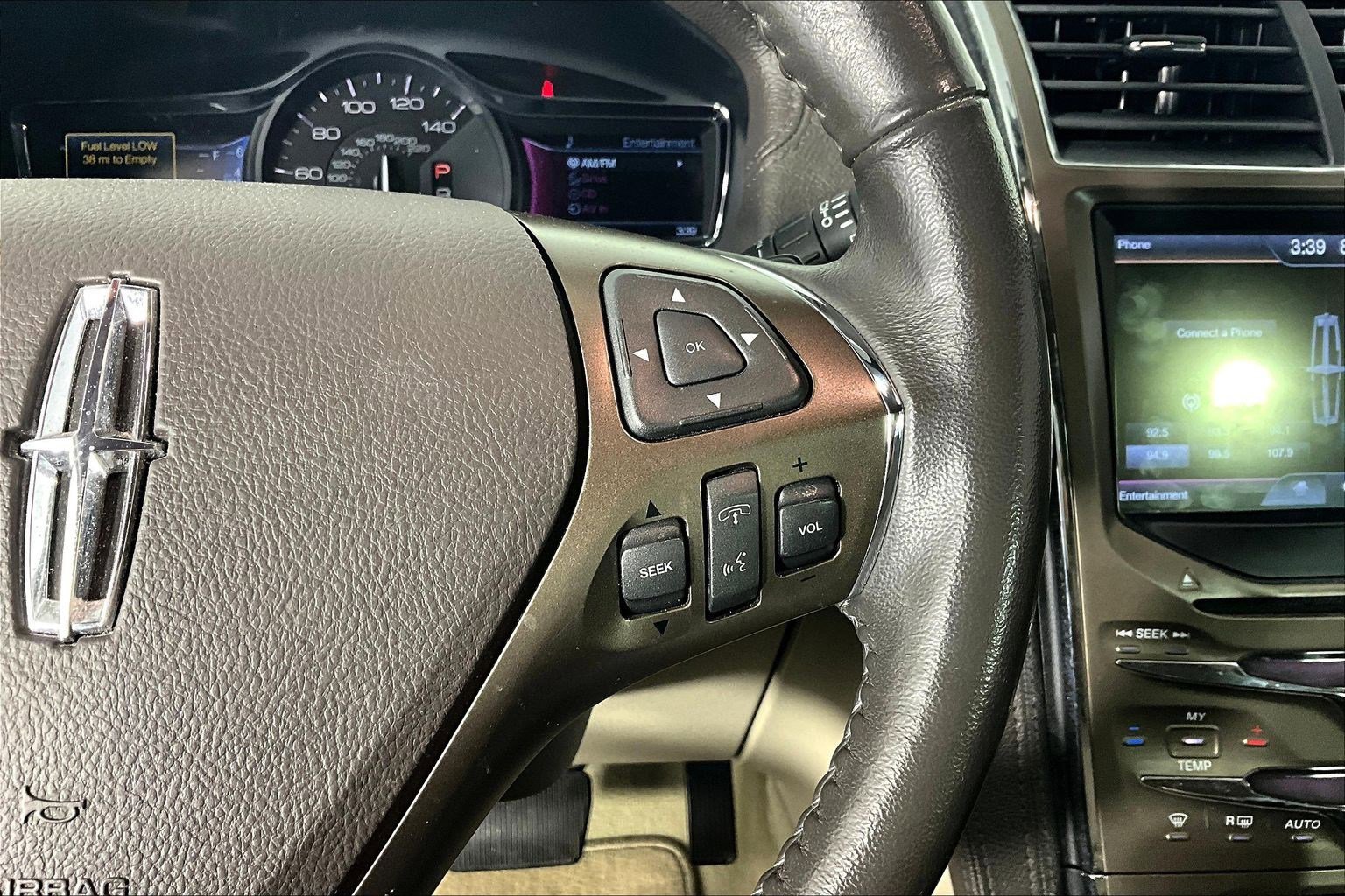 Used 2013 Lincoln MKX FWD image 12