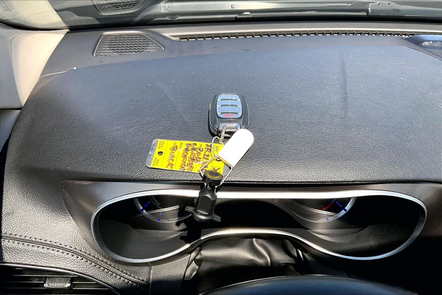 Used 2018 Chrysler Pacifica Limited w/ Advanced Safetytec Group FWD image 14