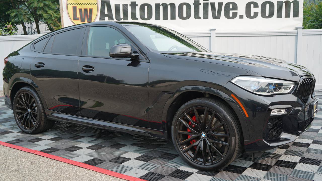 Used 2021 BMW X6 M50i w/ Executive Package AWD/4WD image 3