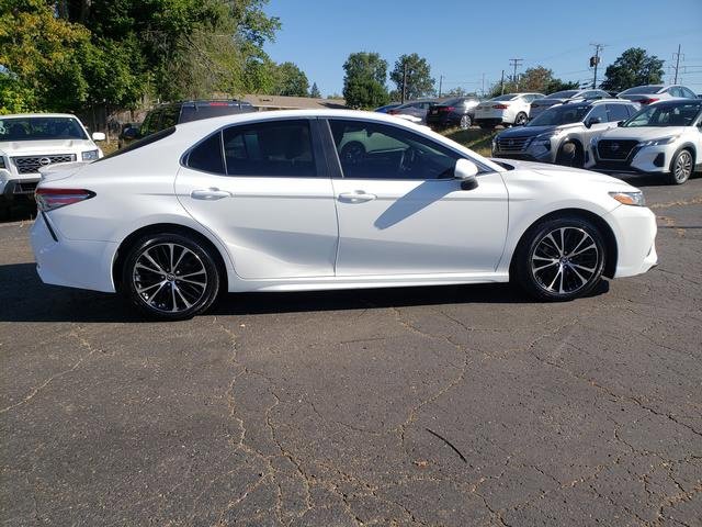 Used 2018 Toyota Camry SE image 8