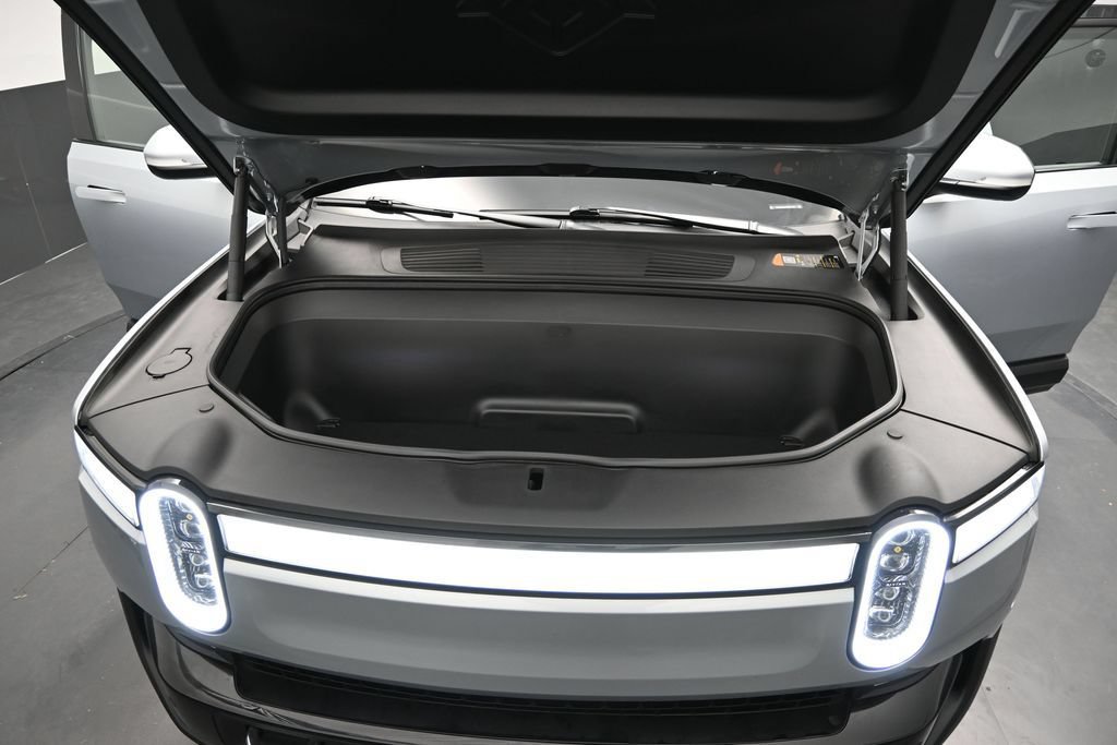Used 2023 Rivian R1S Adventure AWD/4WD image 21