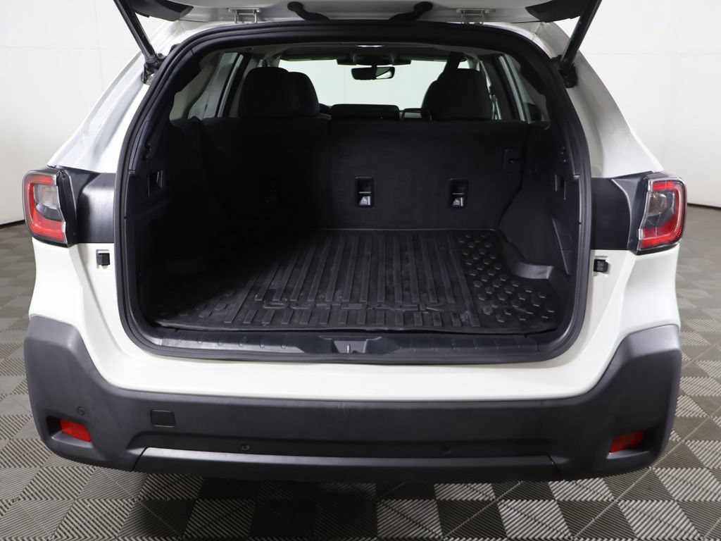 Used 2025 Subaru Outback Onyx Edition AWD/4WD image 17