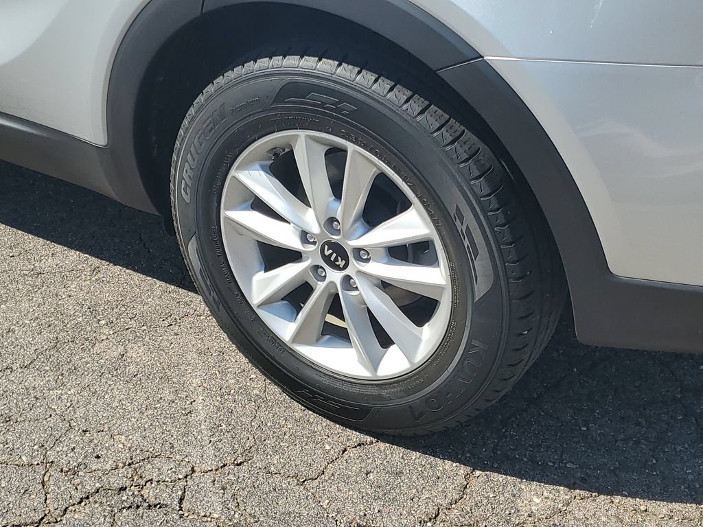 Used 2019 Kia Sorento FWD image 26