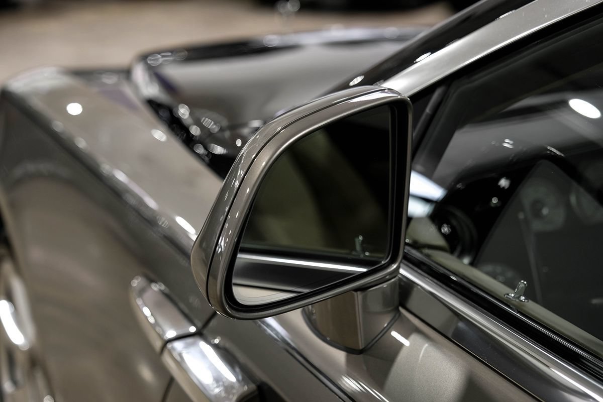 Used 2016 Rolls-Royce Wraith RWD image 39