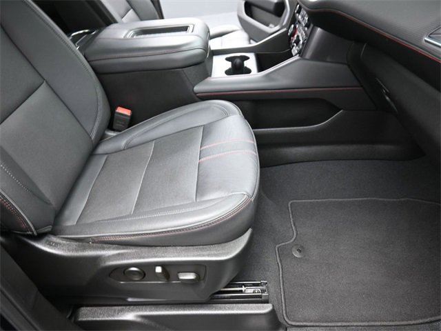 Used 2024 Chevrolet Suburban RST w/ Luxury Package image 29