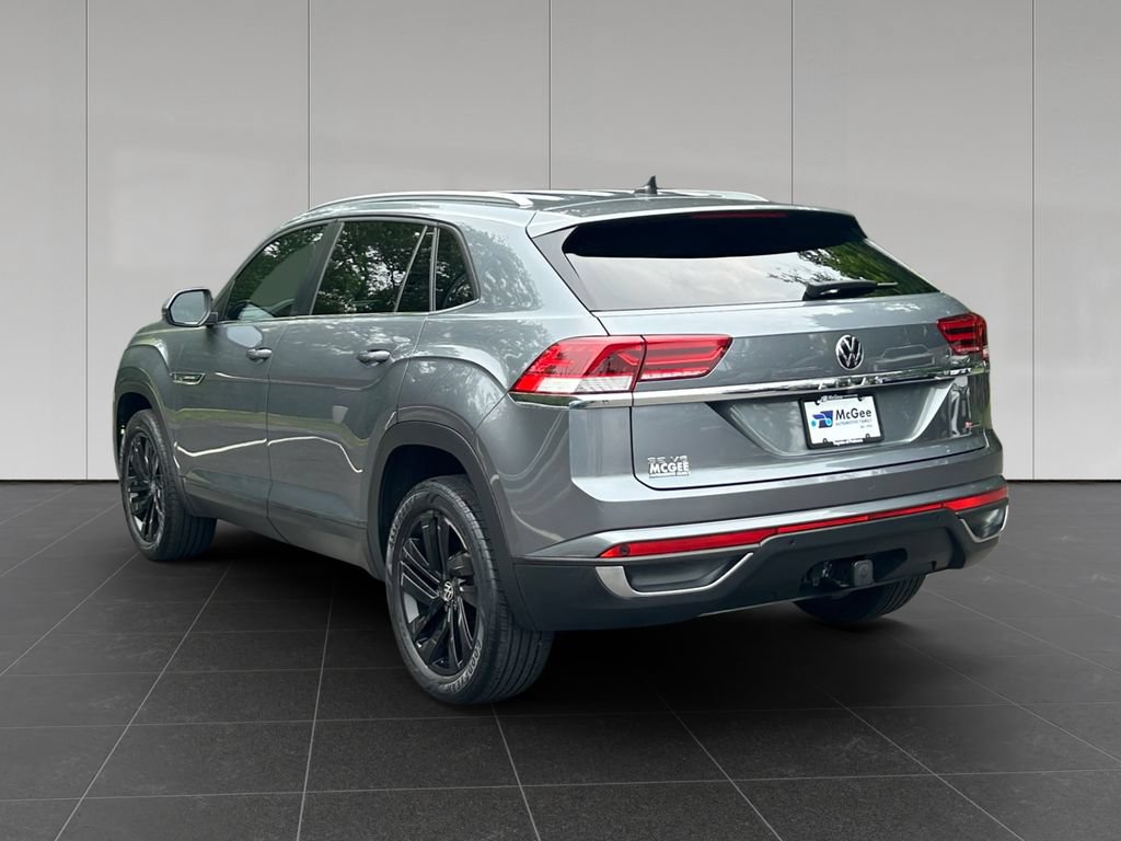 Used 2022 Volkswagen Atlas Cross Sport SE AWD/4WD image 3