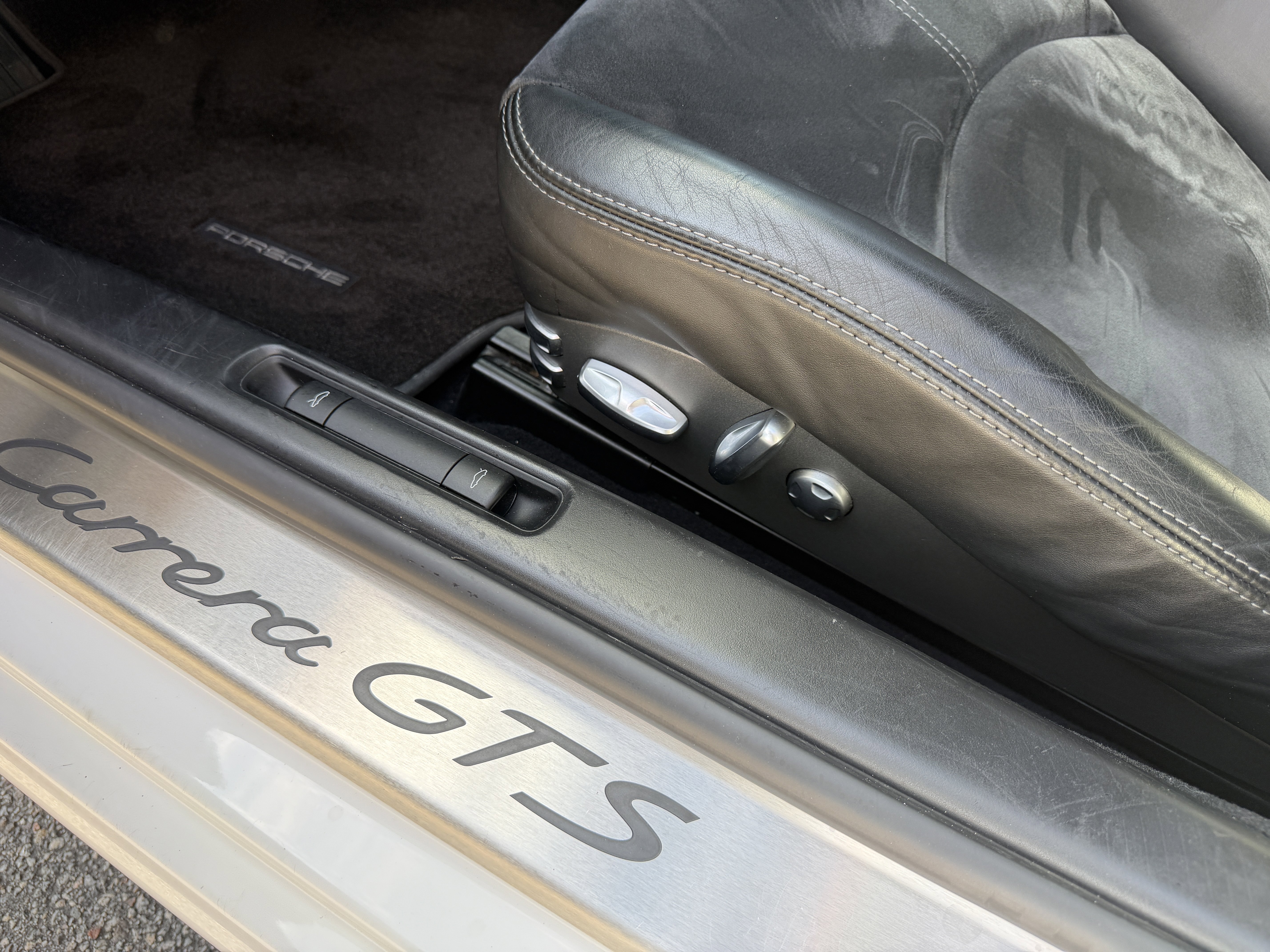 Used 2012 Porsche 911 Carrera GTS image 19