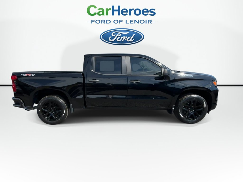 Used 2022 Chevrolet Silverado 1500 Custom AWD/4WD image 9