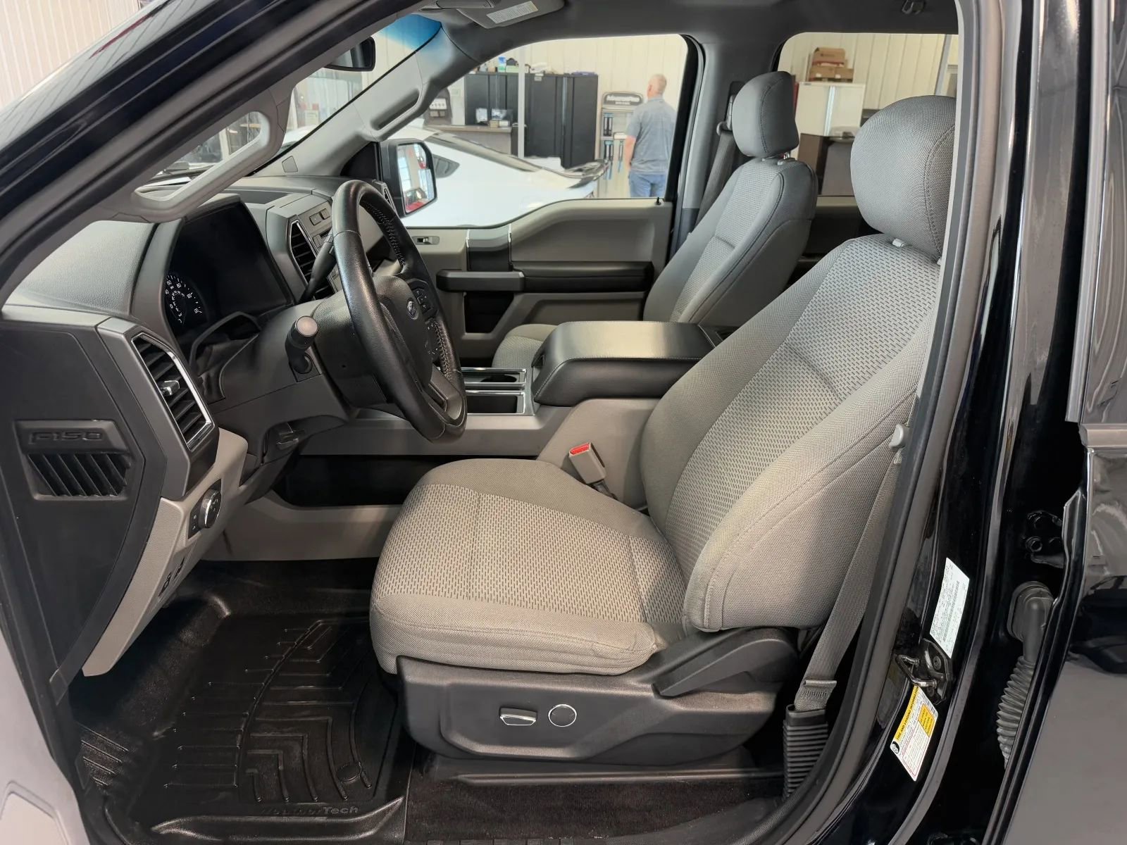 Used 2017 Ford F150 XLT w/ Equipment Group 301A Mid AWD/4WD image 12