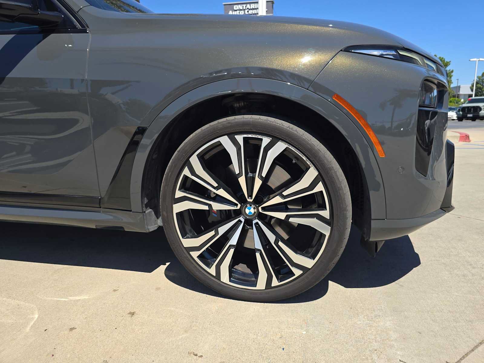 Used 2024 BMW X7 M60i w/ Executive Package AWD/4WD image 9