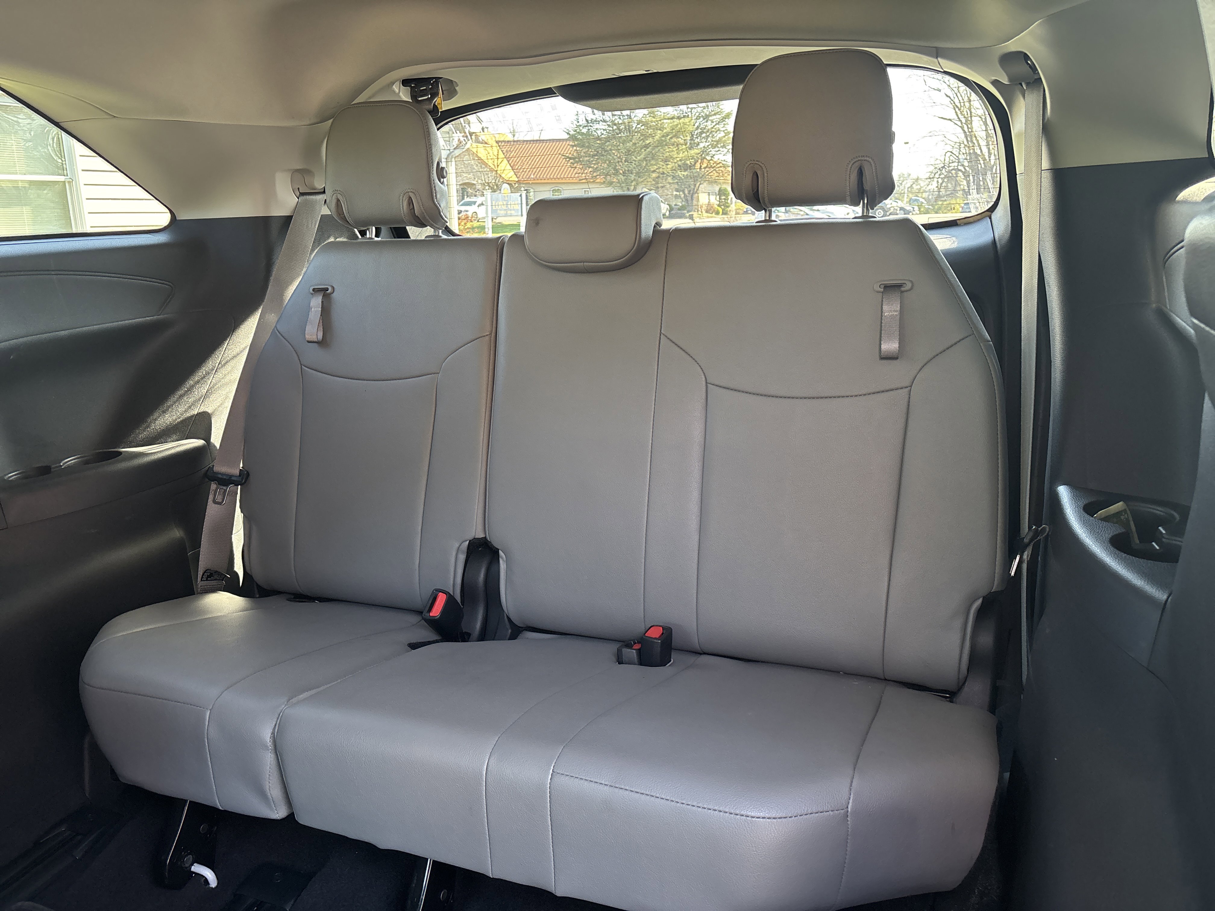 Used 2025 Toyota Sienna XLE image 15