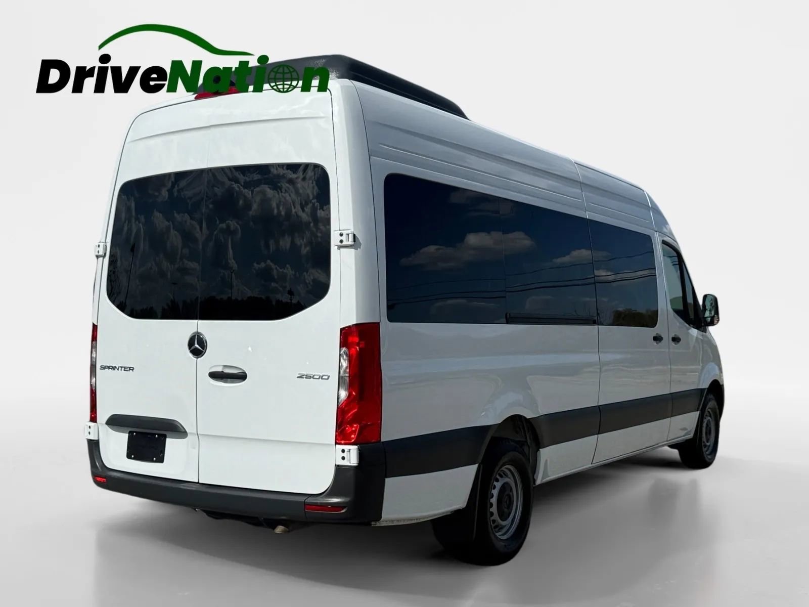 Used 2025 Mercedes-Benz Sprinter 2500 image 5