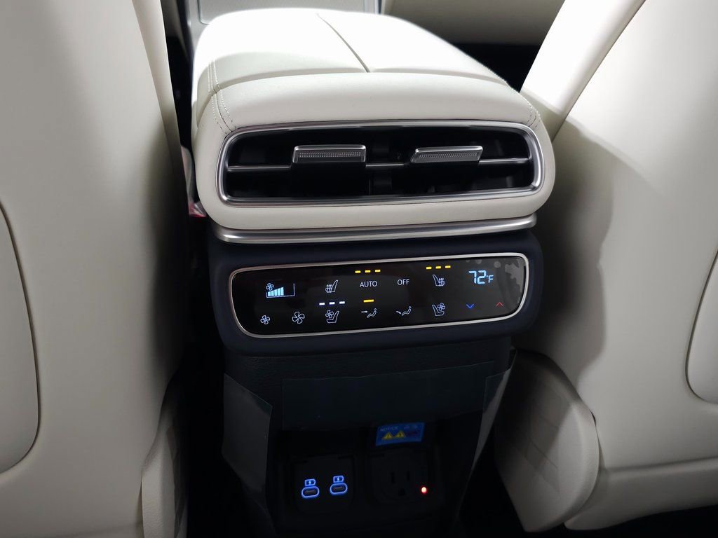 Used 2026 Genesis GV80 3.5T Prestige image 32