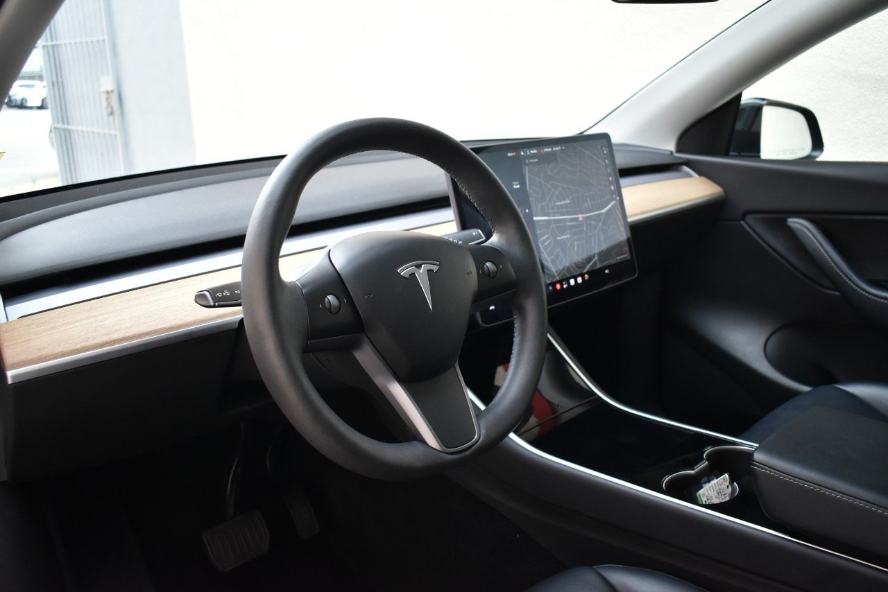 Used 2021 Tesla Model Y 2WD image 12