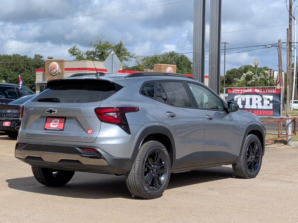New 2026 Chevrolet Trax ACTIV w/ Sunroof Package FWD image 8