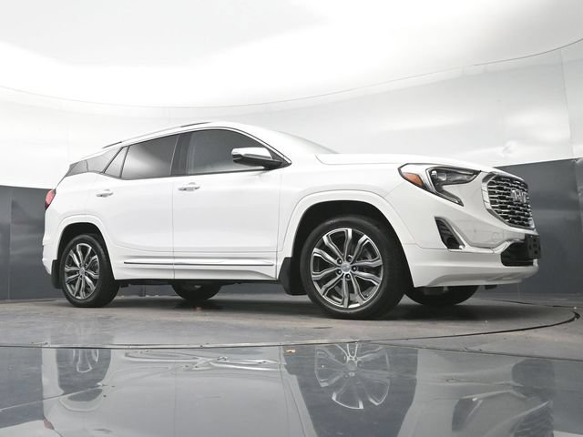 Used 2020 GMC Terrain Denali w/ LPO, Floor Liner Package AWD/4WD image 27