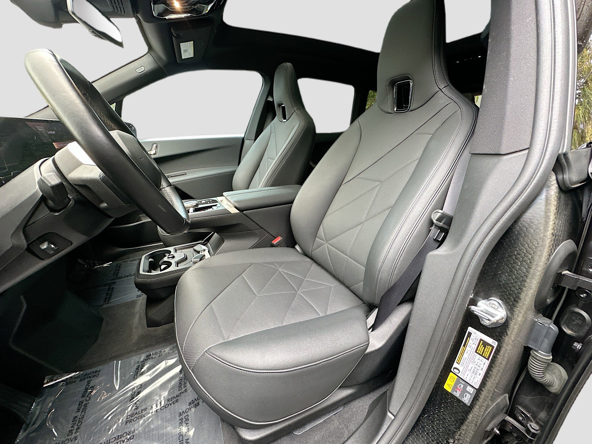 Certified 2025 BMW iX xDrive50 image 22