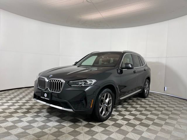 Used 2023 BMW X3 xDrive30i w/ Premium Package image 3