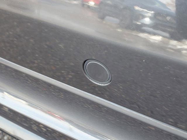 Certified 2025 Volvo XC60 B5 Plus image 9