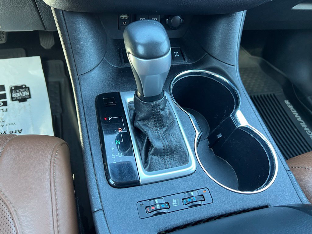 Certified 2018 Toyota Highlander Limited Platinum AWD/4WD image 30