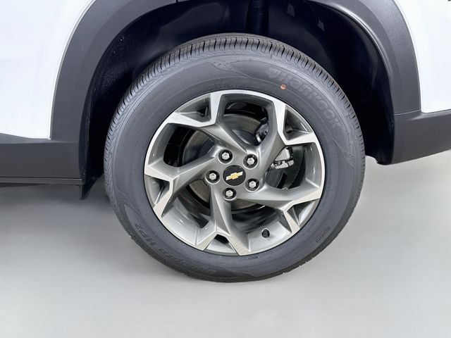 New 2026 Chevrolet Trax LT w/ Driver Confidence Package FWD image 31