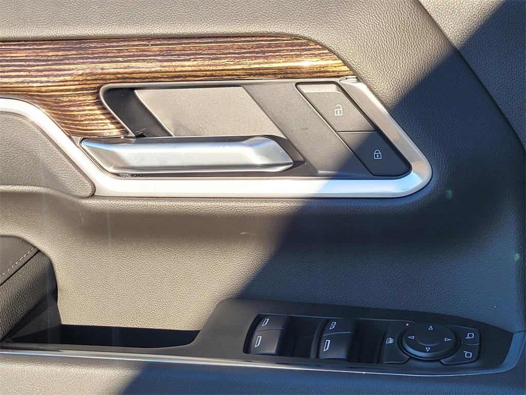 New 2026 GMC Sierra 2500 SLE w/ SLE Value Package; image 25