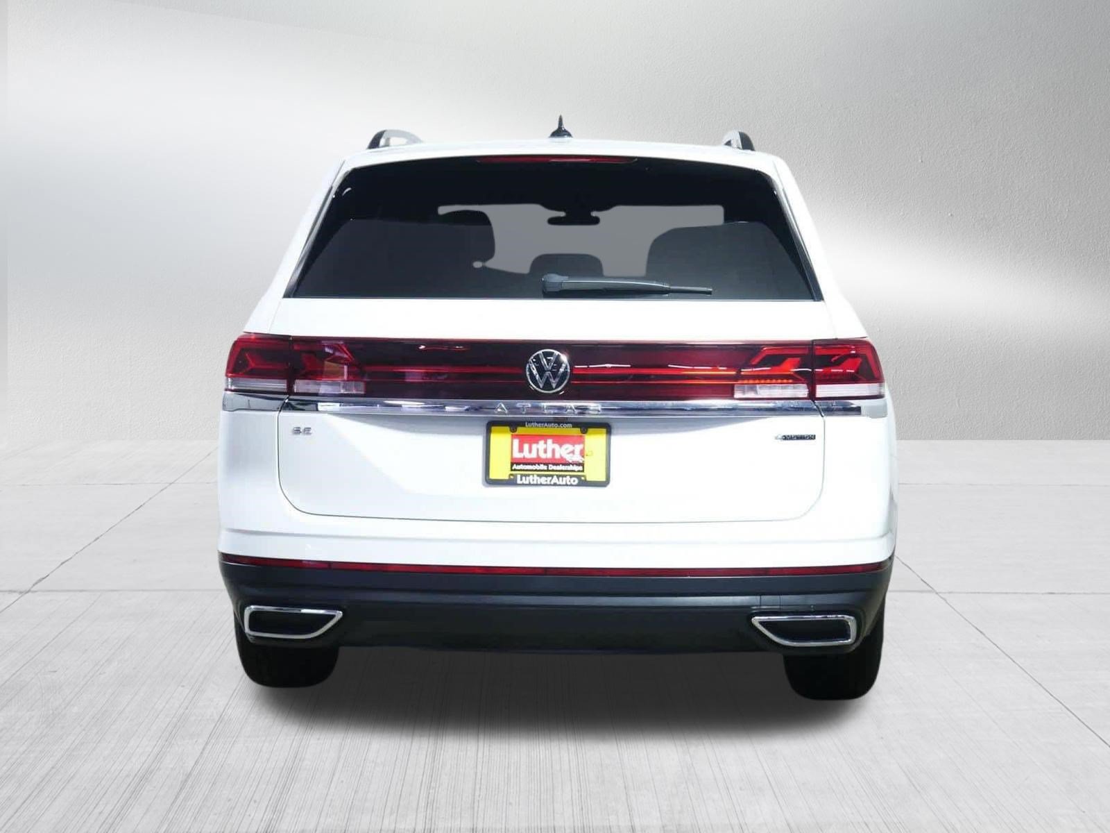 Used 2025 Volkswagen Atlas SE AWD/4WD image 6