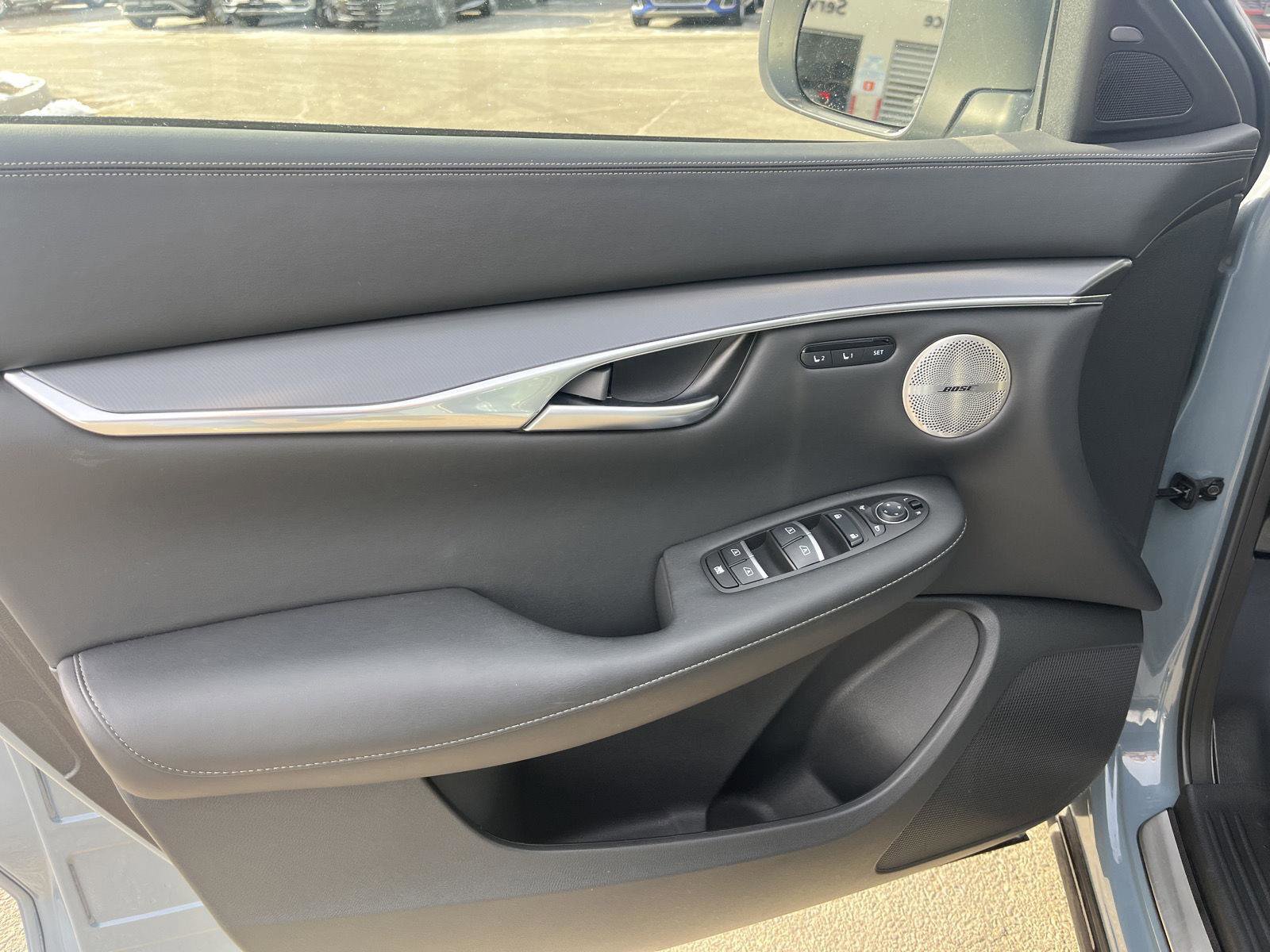 Used 2025 INFINITI QX50 Luxe image 10