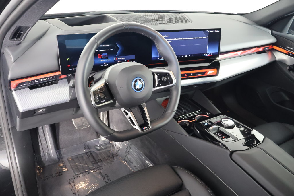 Used 2026 BMW i5 eDrive40 w/ M Sport Package AWD/4WD image 13