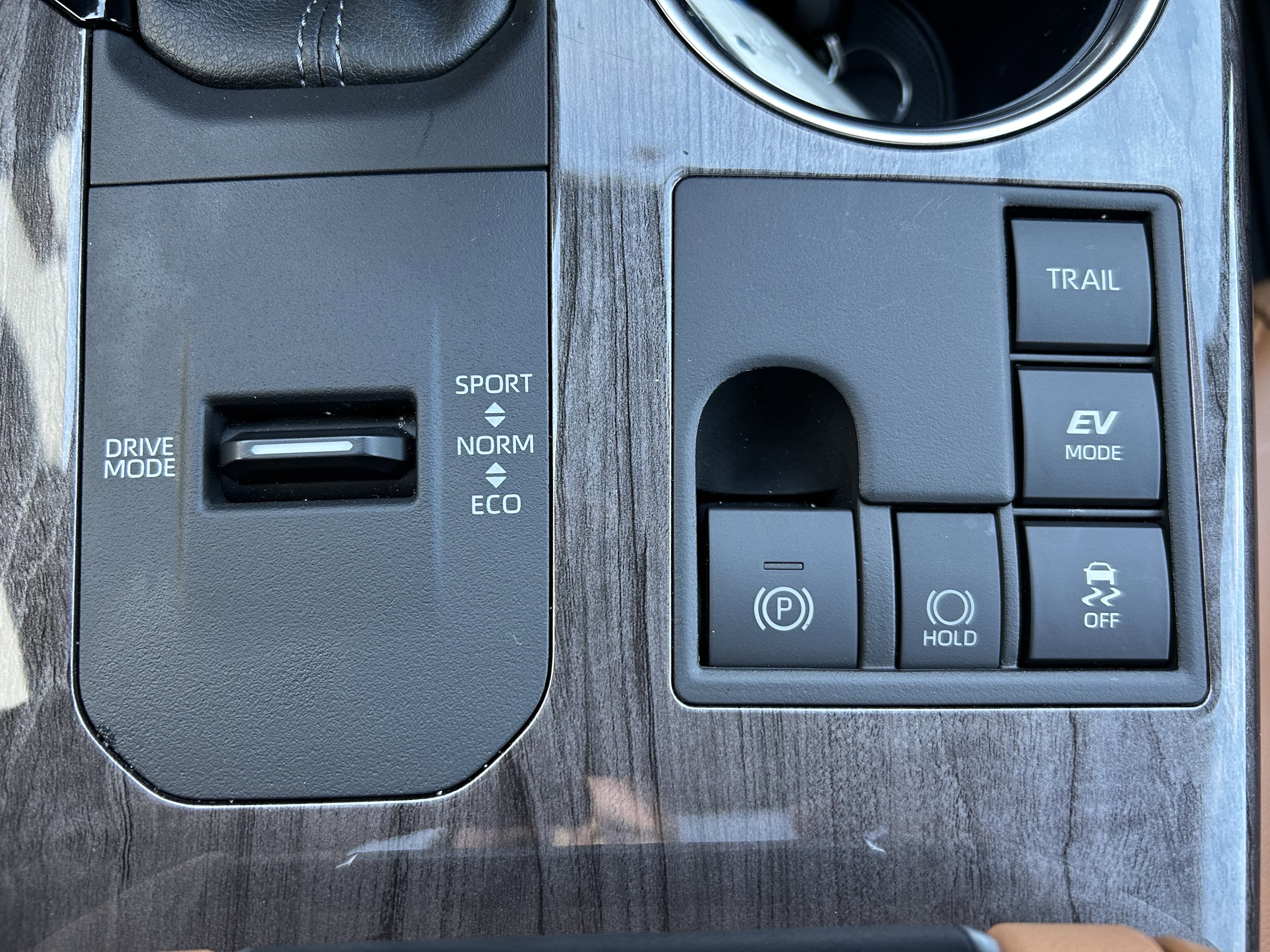 Used 2024 Toyota Highlander Platinum image 37