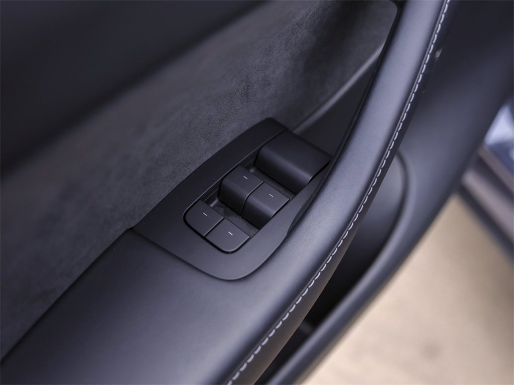 Used 2022 Tesla Model Y Performance image 25