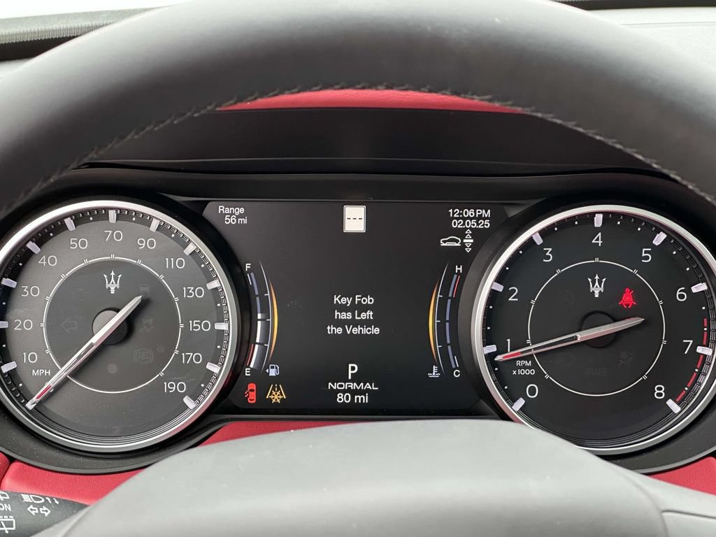 Used 2023 Maserati Levante GT AWD/4WD image 13