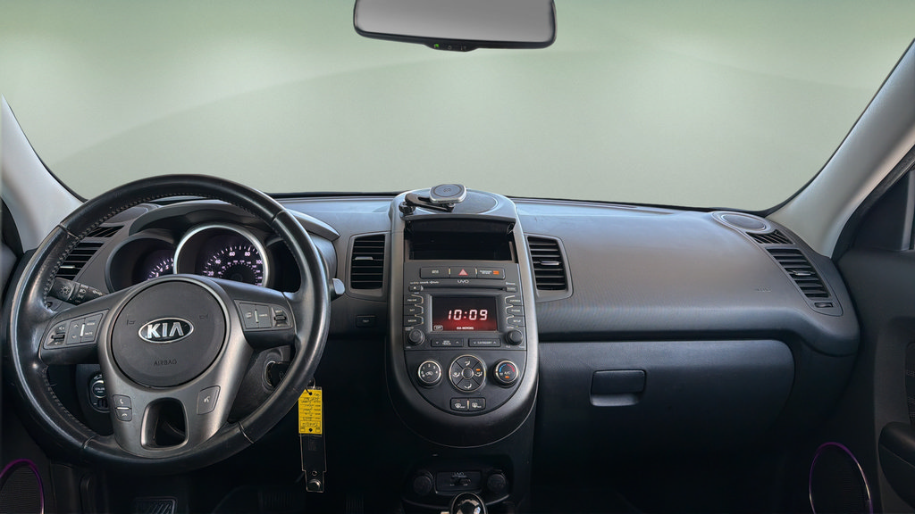 Used 2013 Kia Soul + w/ Audio Pkg FWD image 7