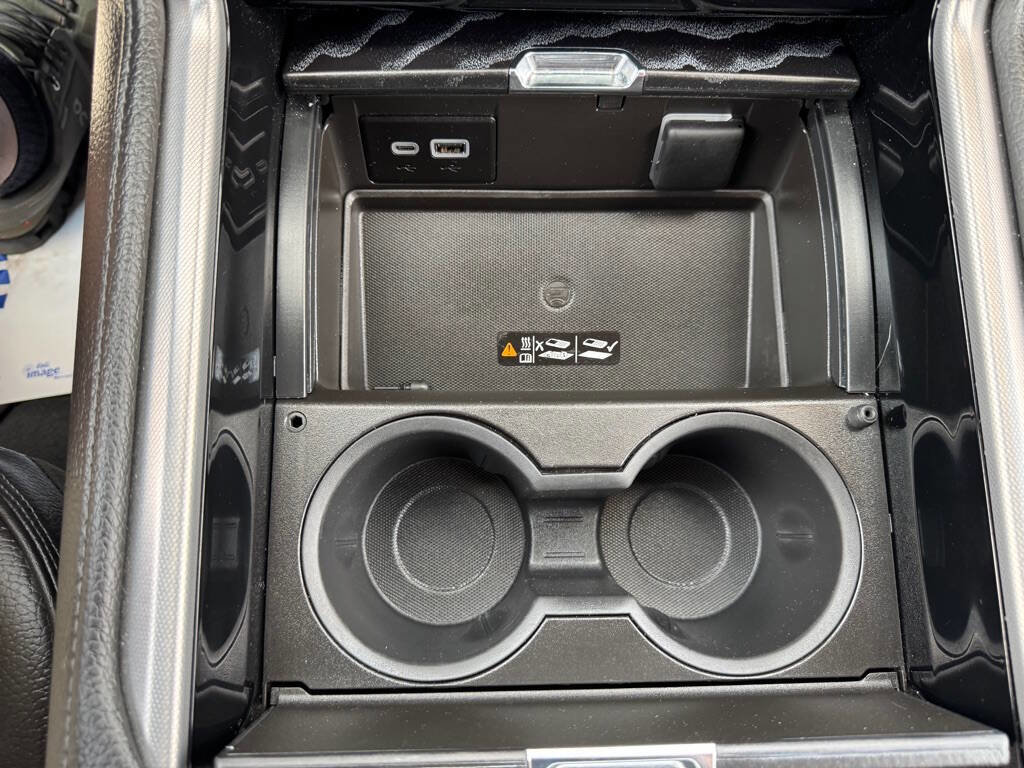 Used 2024 GMC Yukon Denali image 30