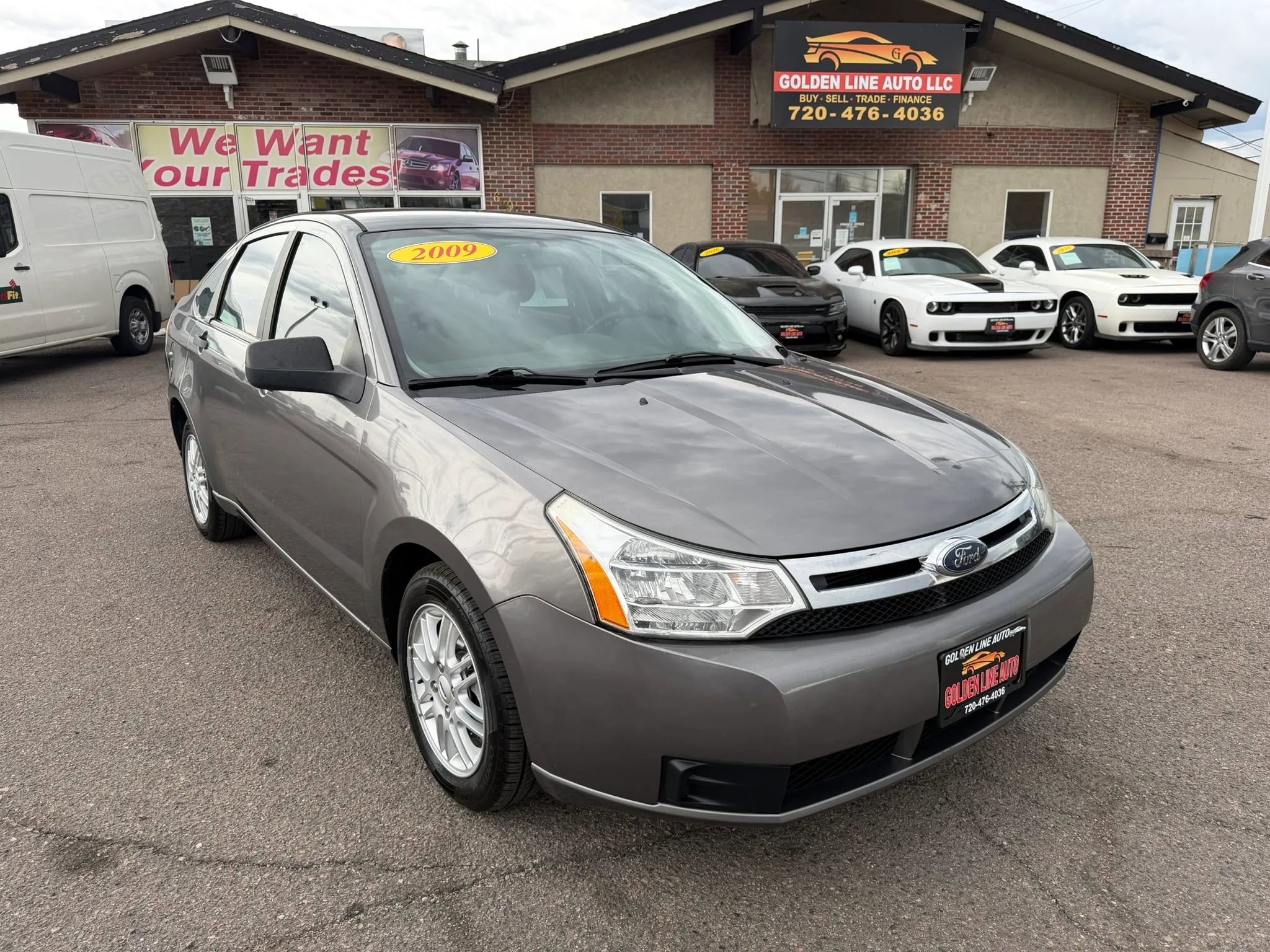 Used 2009 Ford Focus SE image 2